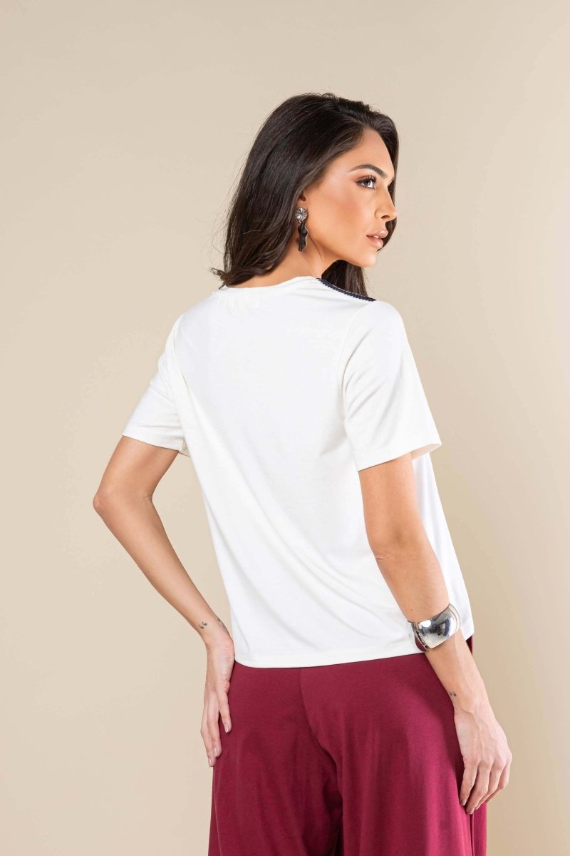Camiseta Básica Visco Premium - Off White - Uhnika