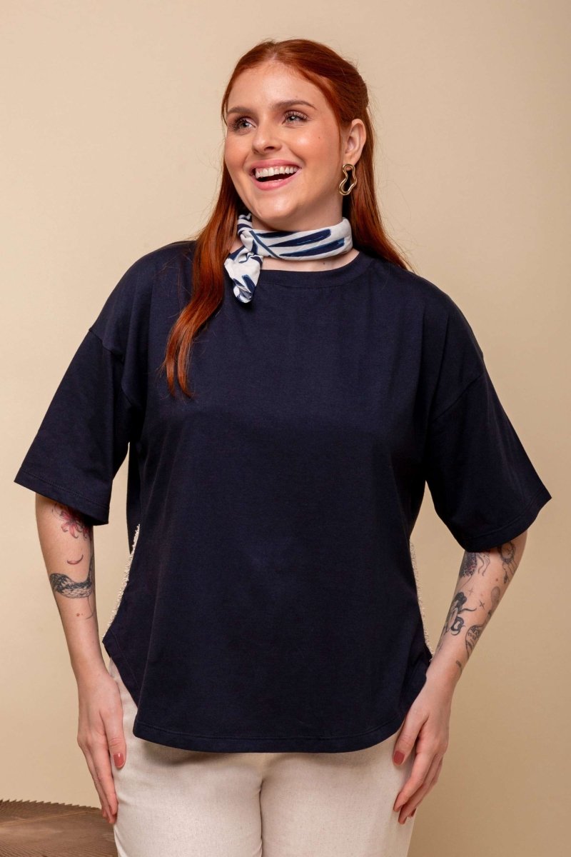 Camiseta Oversized de Malha - Azul Marinho - Uhnika