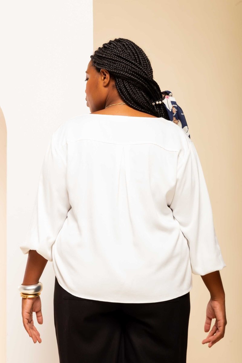 Camisa Gola V Feminina - Off White - Uhnika