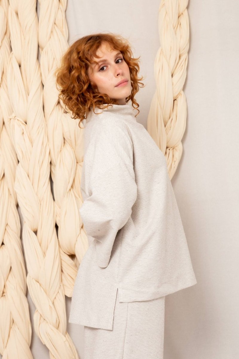 Moletom Gola Alta Oversized - Off White - Uhnika