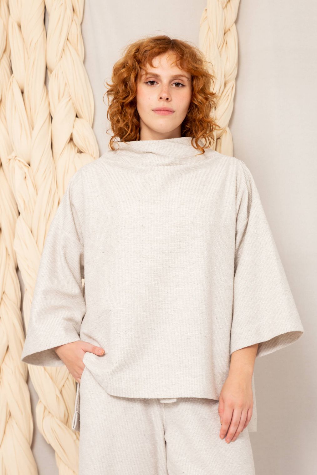 Moletom Gola Alta Oversized