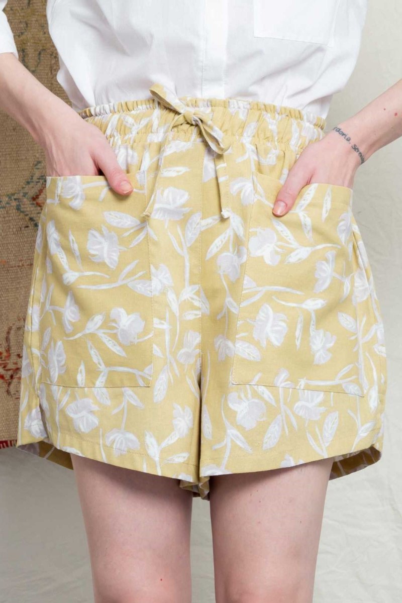 Shorts de Linho Savana - Floral Amarelo - Uhnika