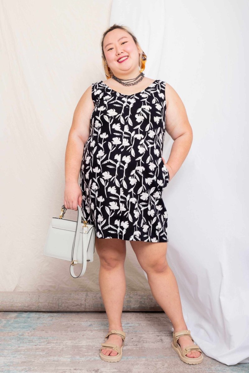 Vestido Curto de Linho Decote V - Floral Preto - Uhnika