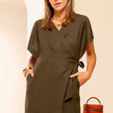Vestido Curto de Linho Transpassado - Verde Musgo - Uhnika