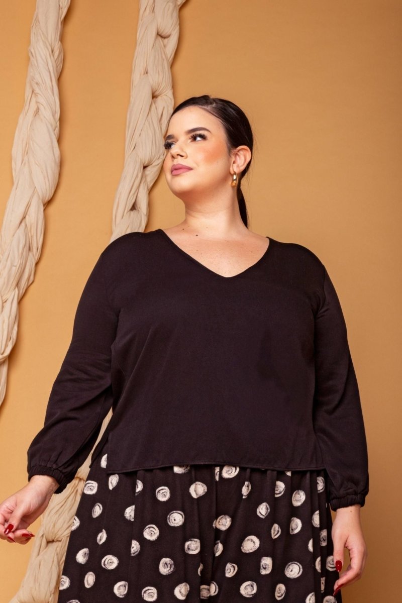 Camisa Gola V Feminina - Preto - Uhnika