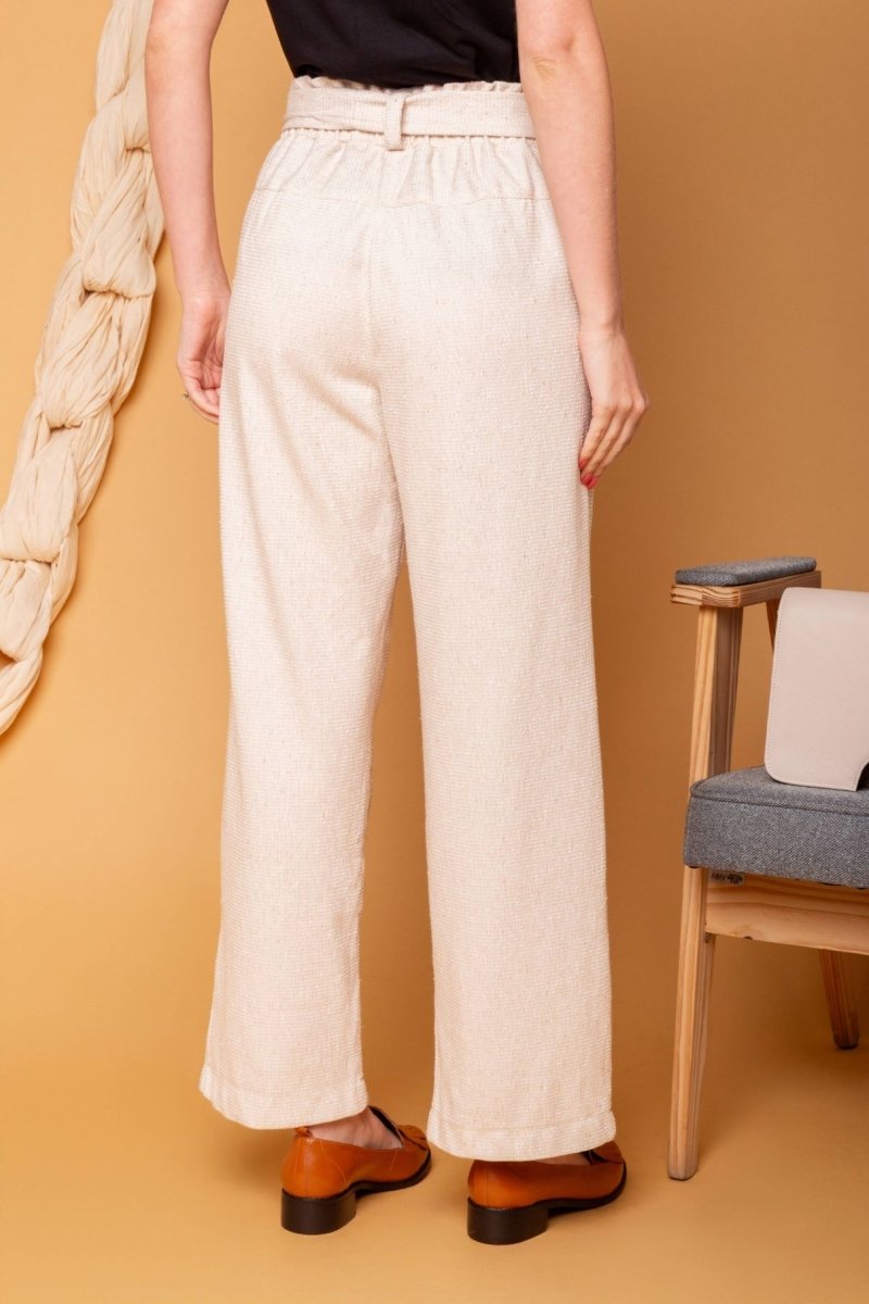 Calça Wide Leg Moletinho com Cinto - Off White - Uhnika