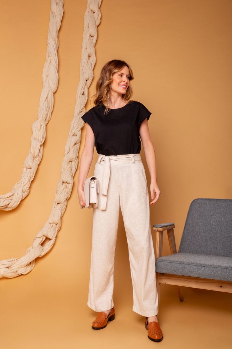 Calça Wide Leg Moletinho com Cinto - Off White - Uhnika