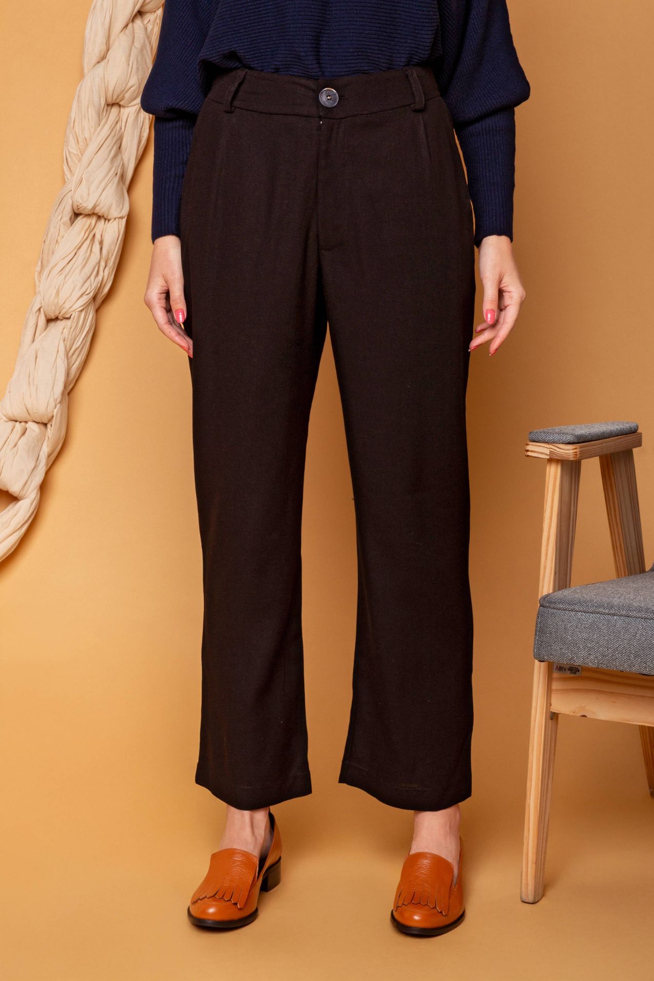 Calça Reta Alfaiataria Feminina