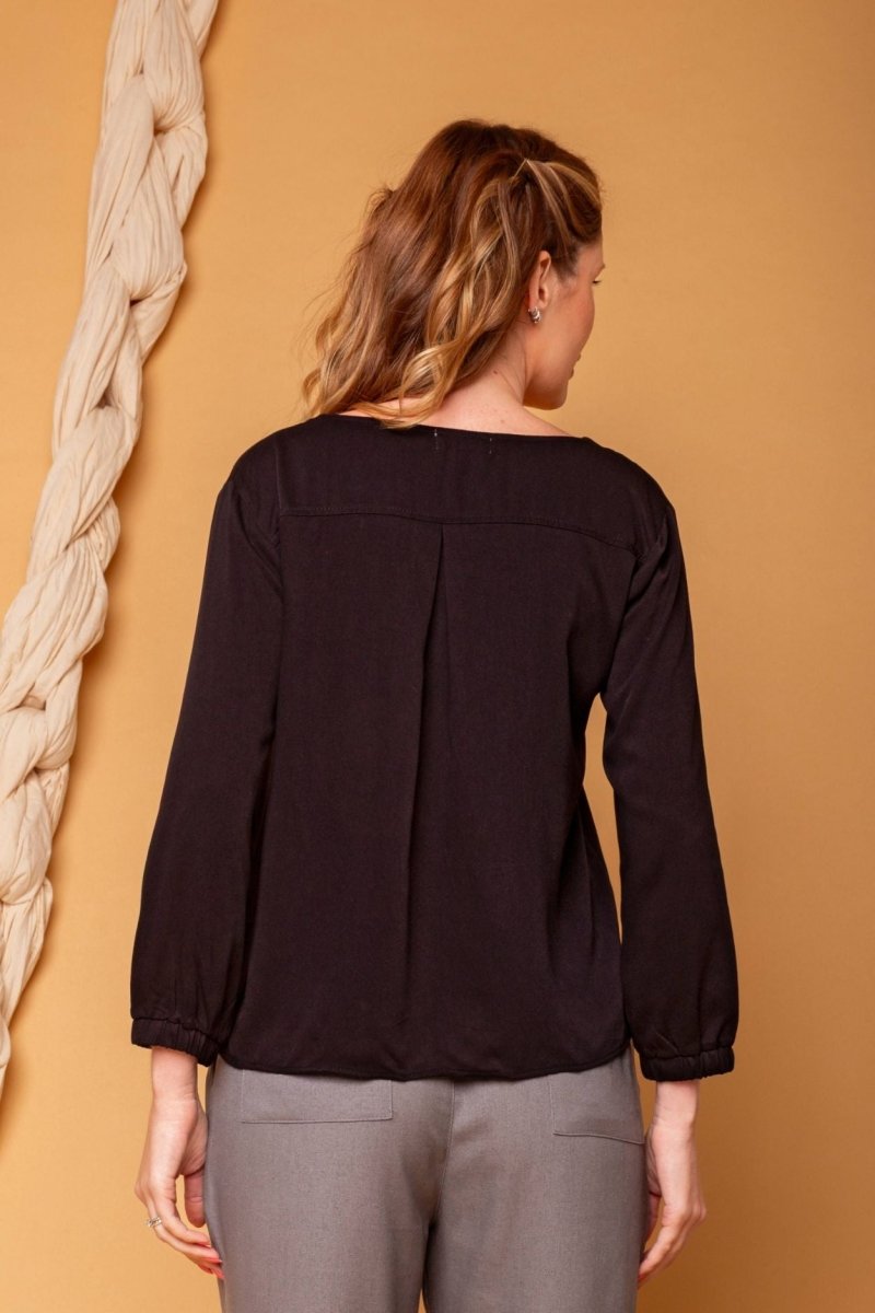 Camisa Gola V Feminina - Preto - Uhnika