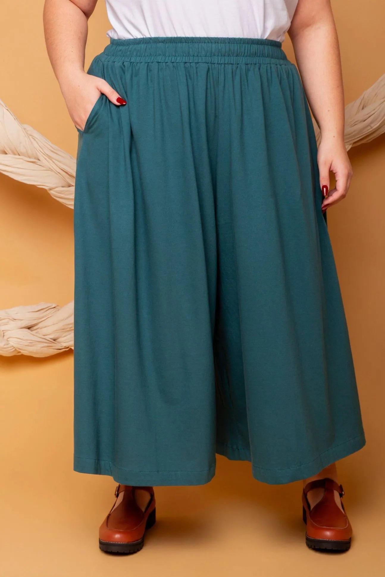 Calça Saia de Malha - Verde - Uhnika