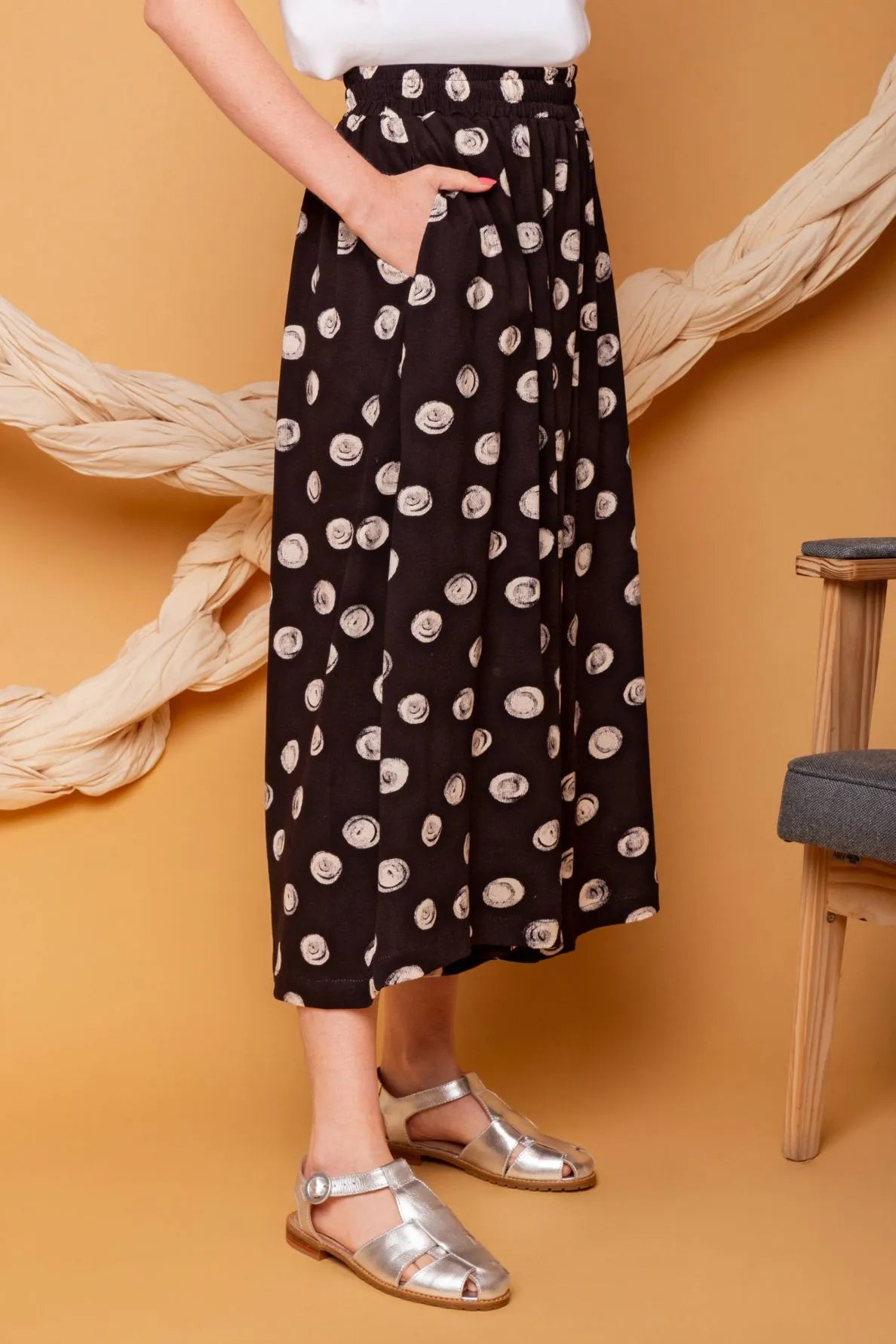 Calça Saia de Malha - Preta Poá - Uhnika