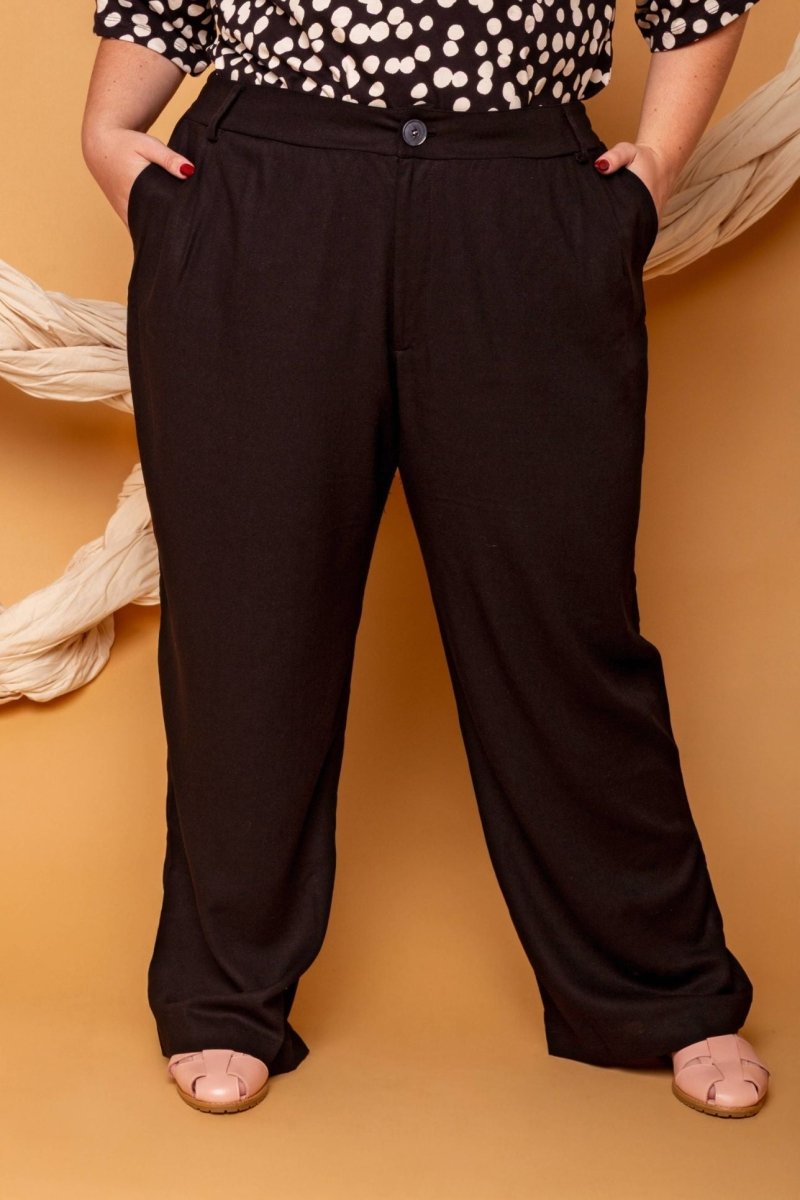 Calça Reta Alfaiataria Feminina - Preto - Uhnika