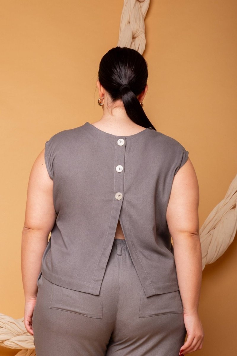 Blusa de Linho com Botões - Cinza - Uhnika