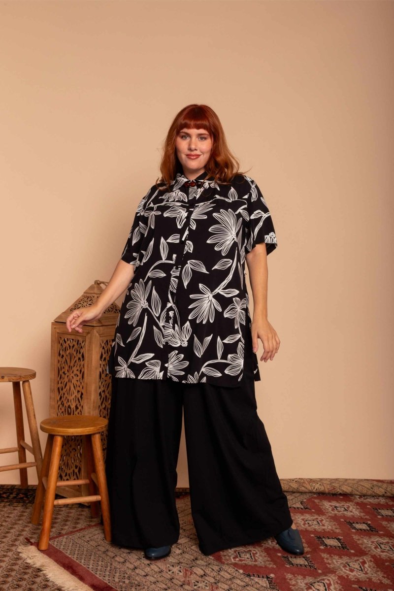 Camisa Oversized - Floral Preto - Uhnika