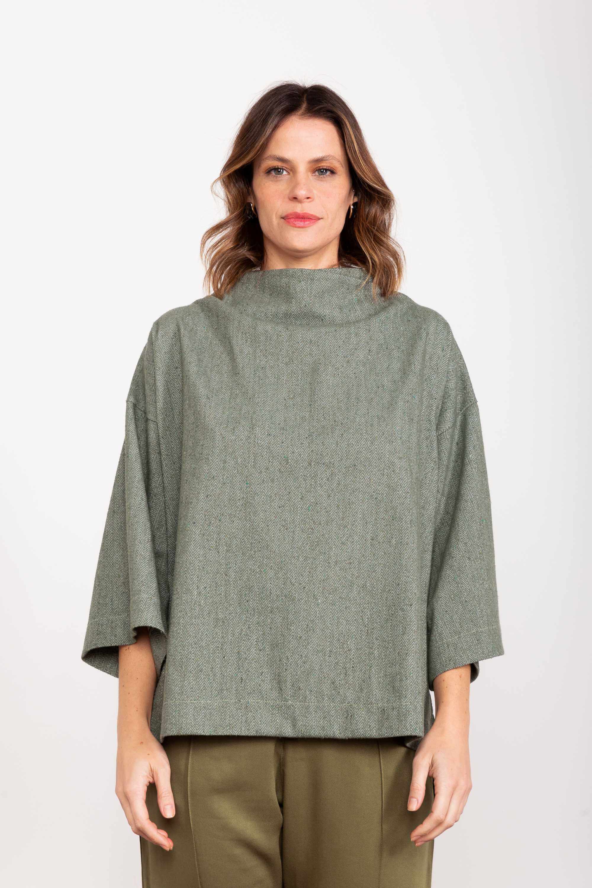 Moletom Gola Alta Oversized
