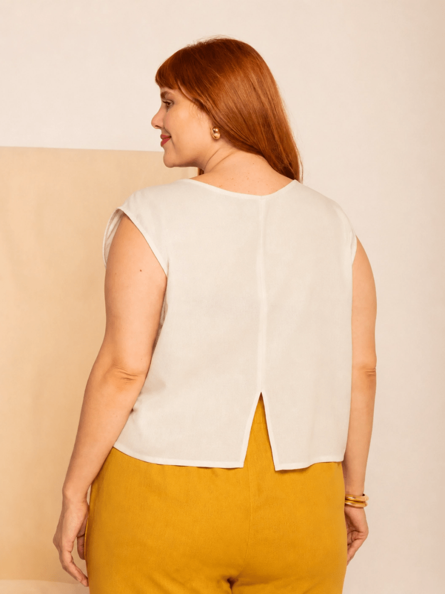 Blusa Feminina de Linho Pétala - Marrom - Uhnika