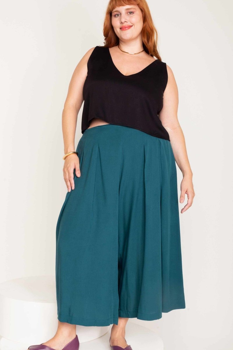 Regata Alfaiataria Gola V - Preto - Uhnika