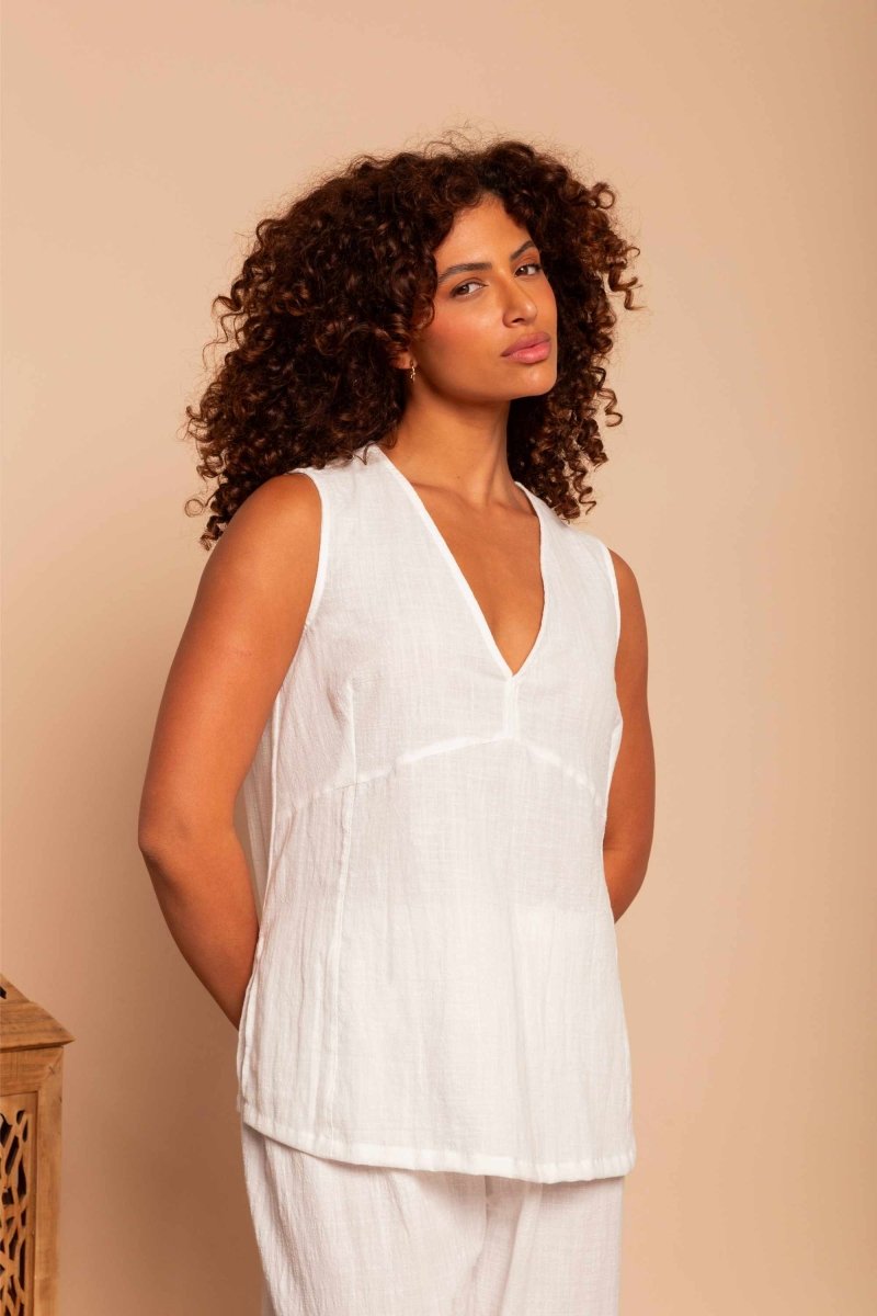 Regata de Algodão Decote V - Off White - Uhnika