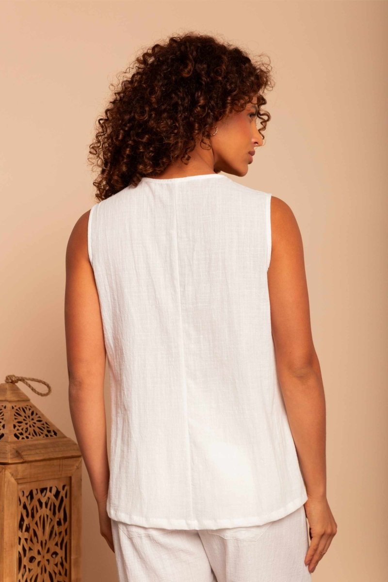 Regata de Algodão Decote V - Off White - Uhnika