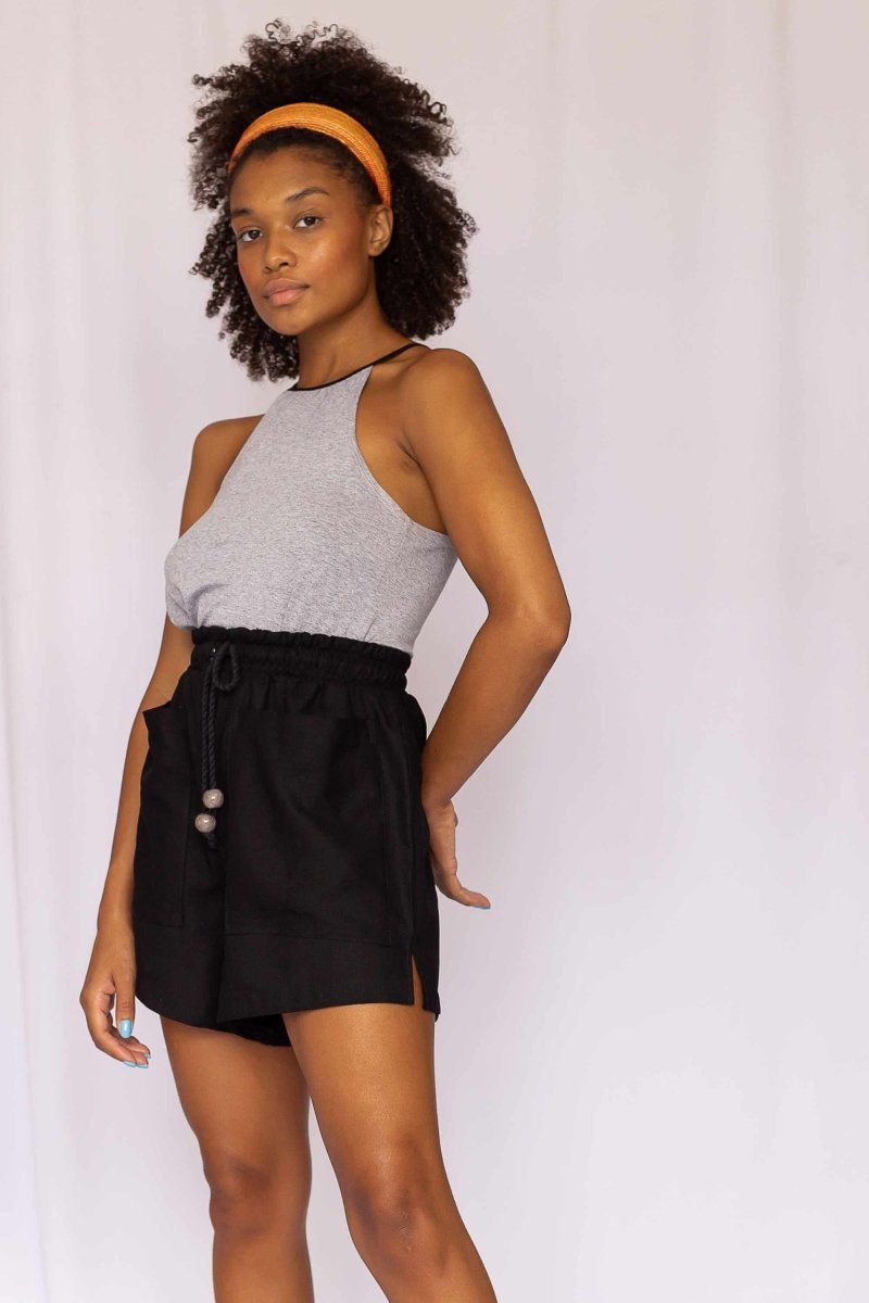 Shorts de Linho Savana - Preto - Uhnika