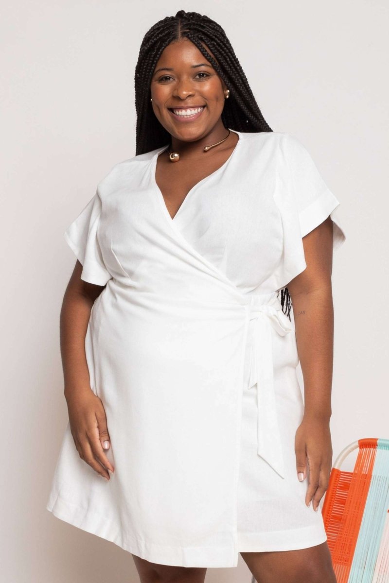 Vestido Curto de Linho Transpassado - Off White - Uhnika